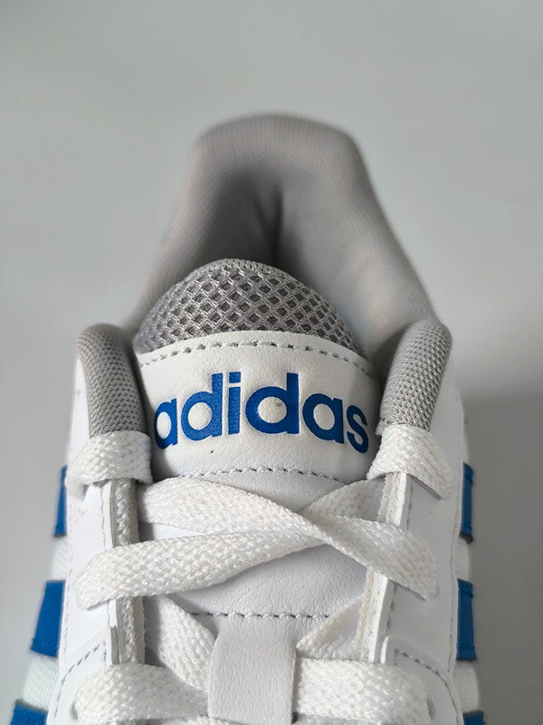 Adidas Hoops Boys / Mens Shoes Trainers UK Size 5