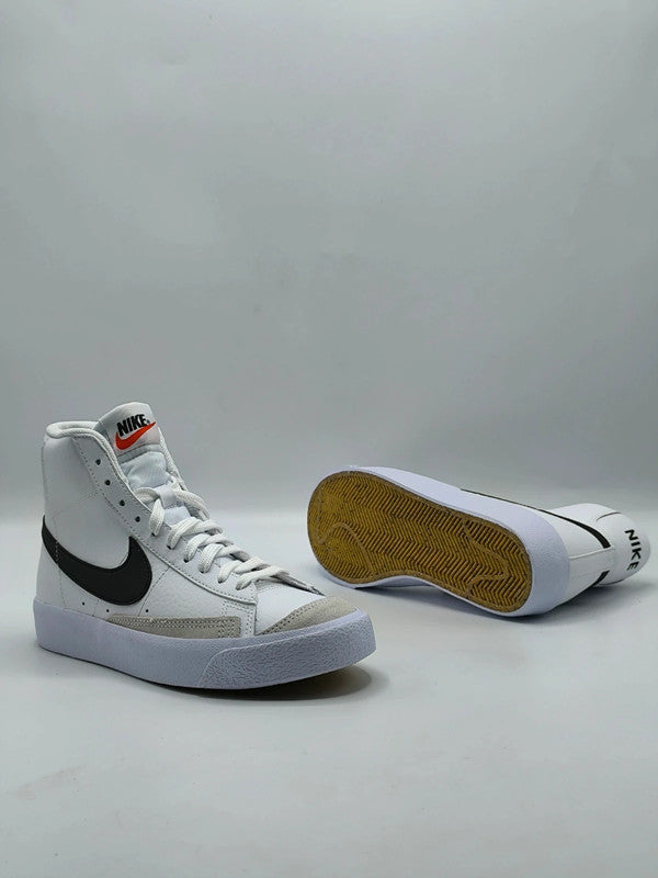 Nike Blazer Mid '77 Unisex Kids Shoes Trainers UK Size 4 With Defects