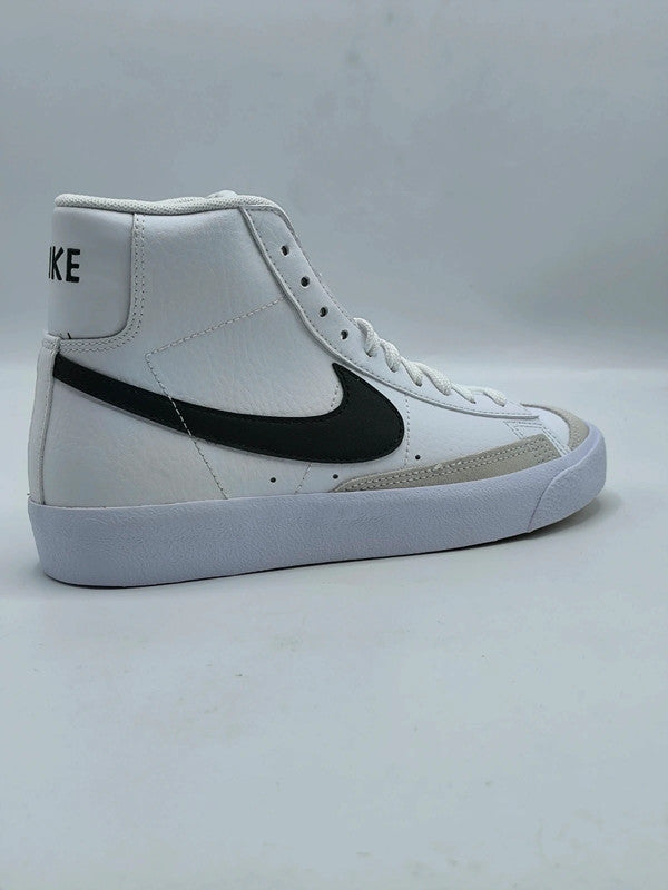 Nike Blazer Mid '77 Unisex Kids Shoes Trainers UK Size 4 With Defects