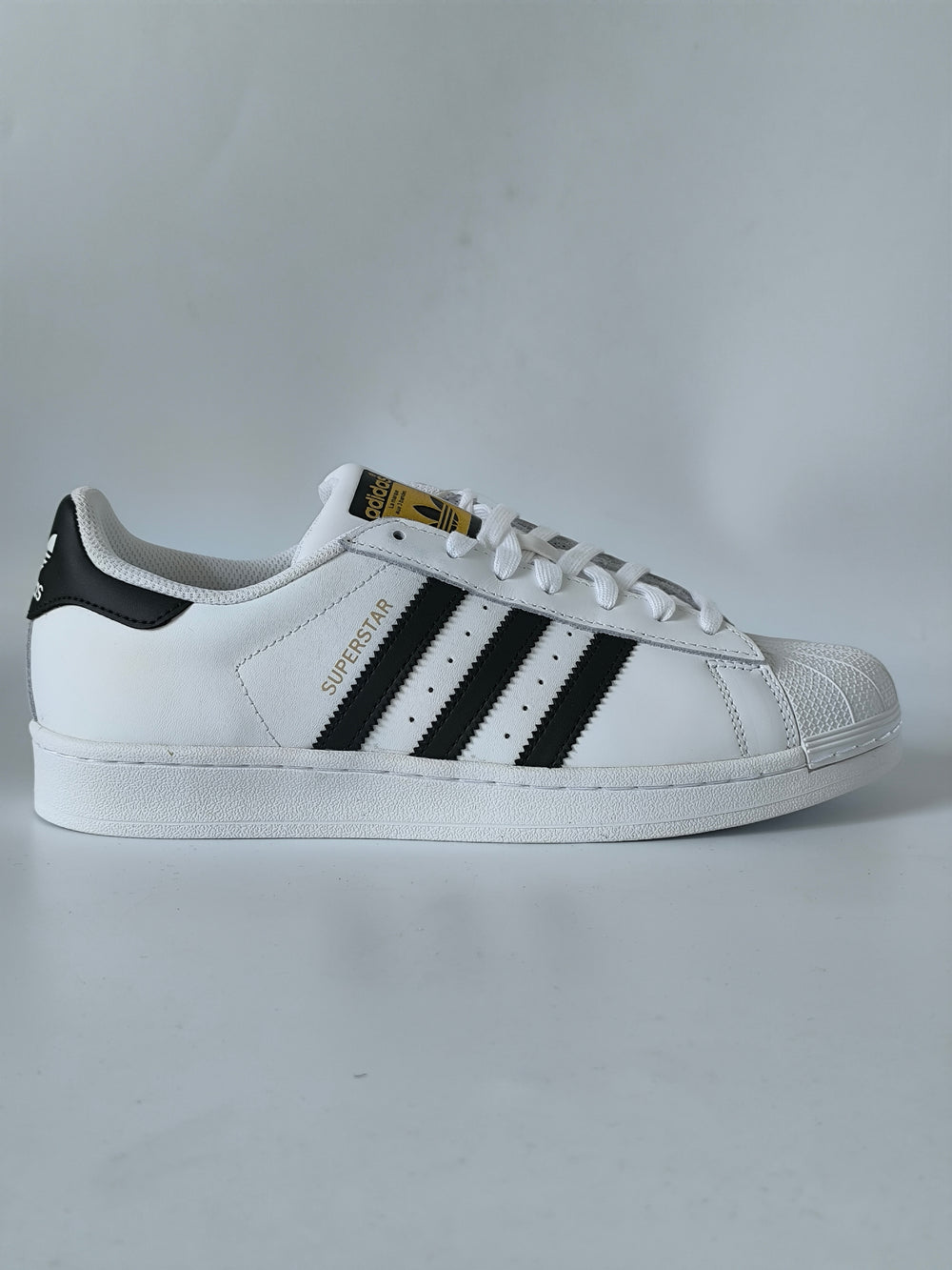 Adidas Superstar Mens Shoes Trainers UK Size 8.5 Brand New
